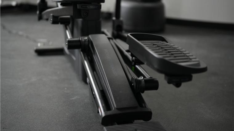 The pedals and deck on the NordicTrack AirGlide 14i.